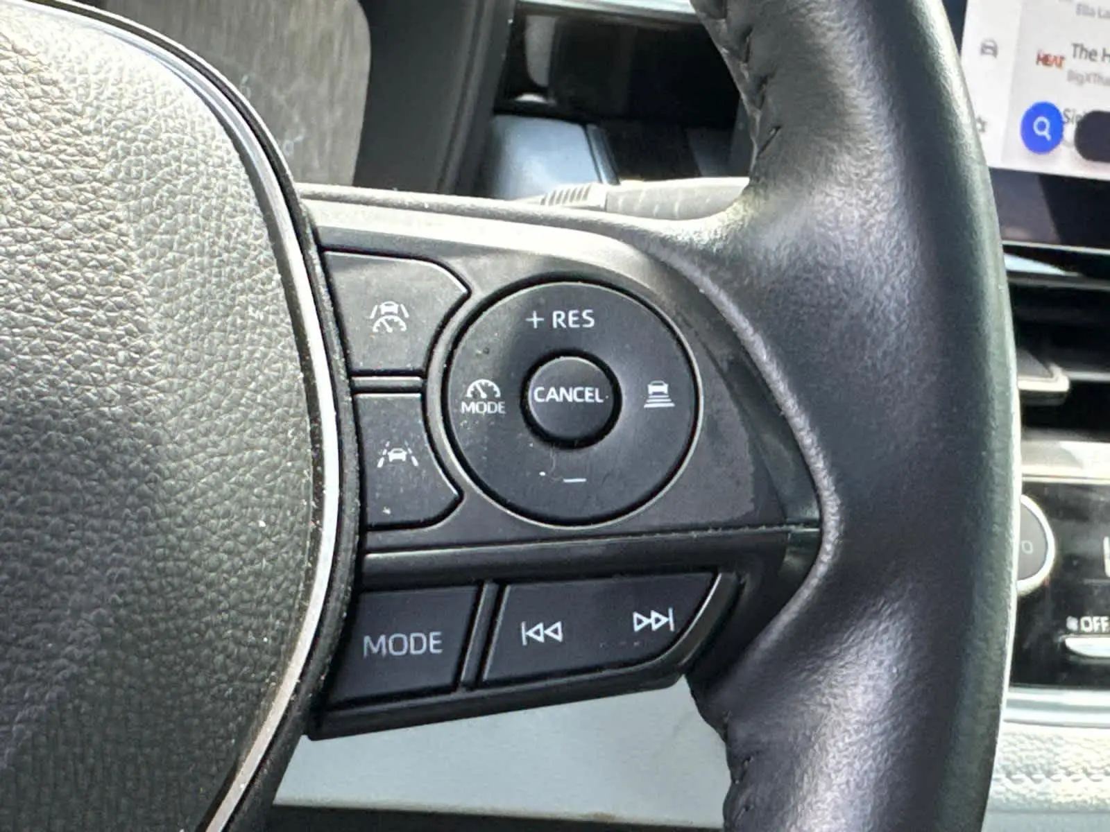 2024 Toyota Corolla SE Premium photo 21