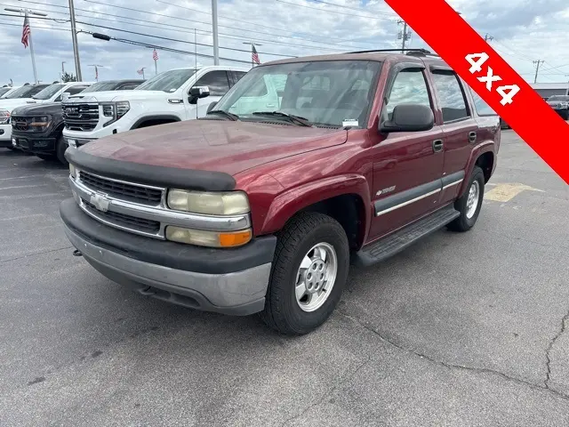 2003 Chevrolet Tahoe LS photo 2