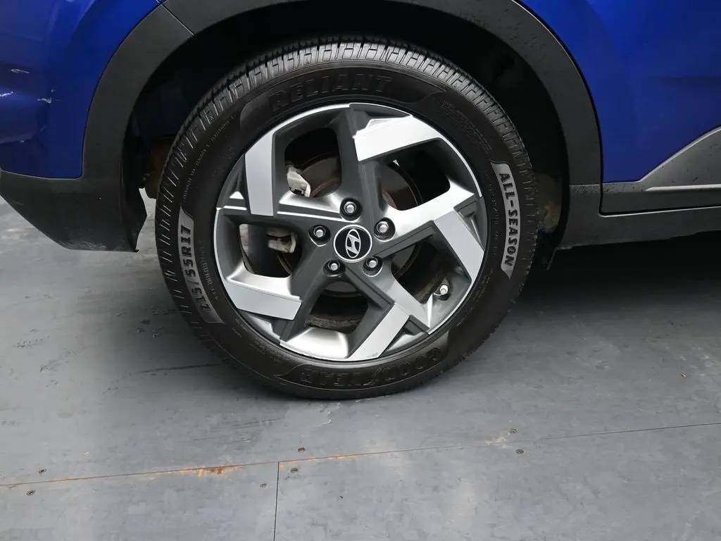 2021 Hyundai Venue SEL photo 10