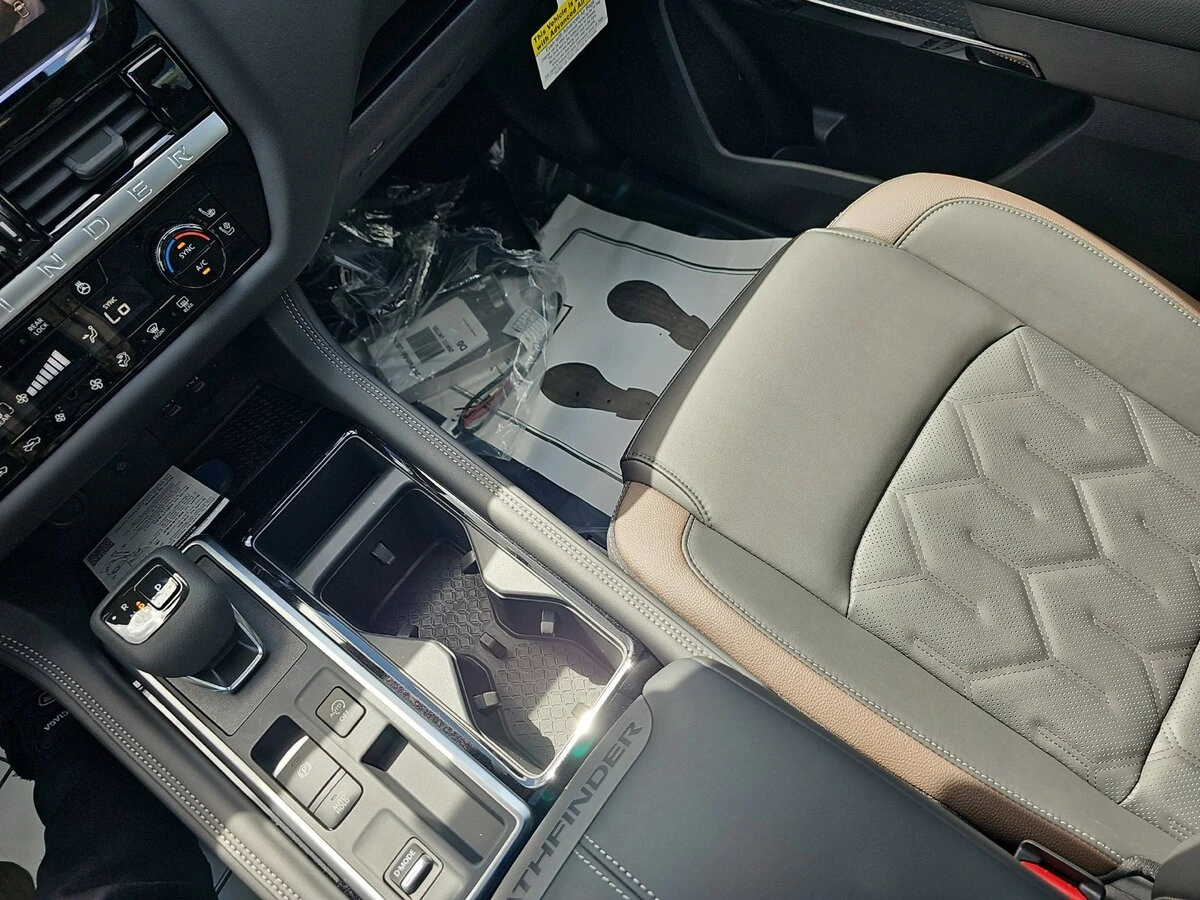 2026 Nissan Pathfinder Platinum - Photo 29
