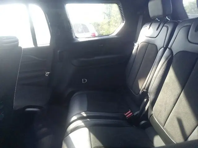 2024 Jeep Grand Cherokee Laredo Altitude photo 14