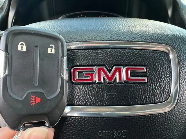 2024 Gmc Terrain SLE photo 24