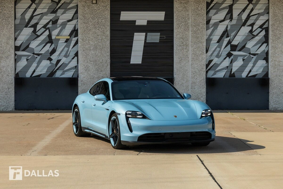 2022 Porsche Taycan 4S's photo