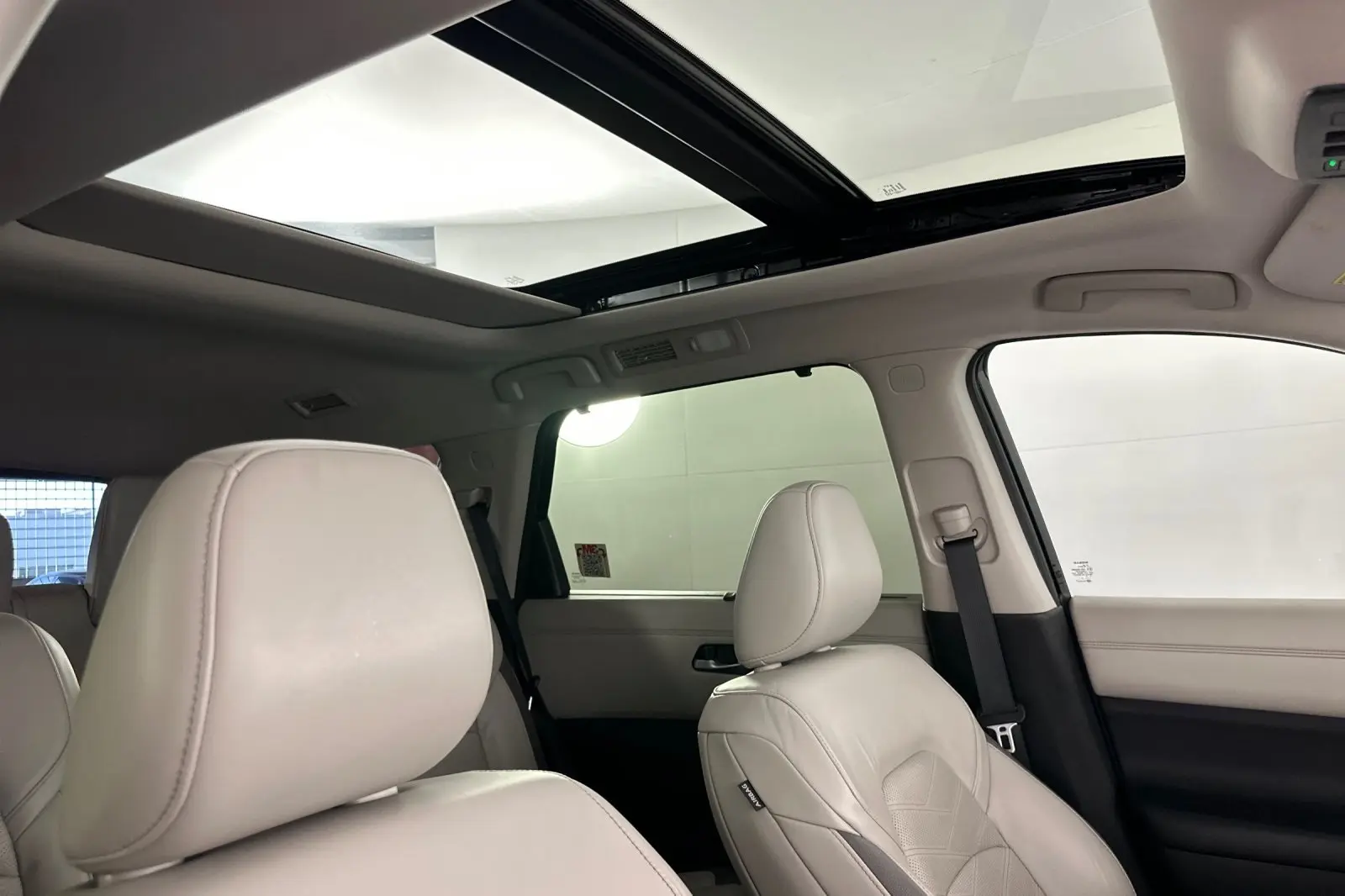 2022 Nissan Pathfinder Platinum photo 14