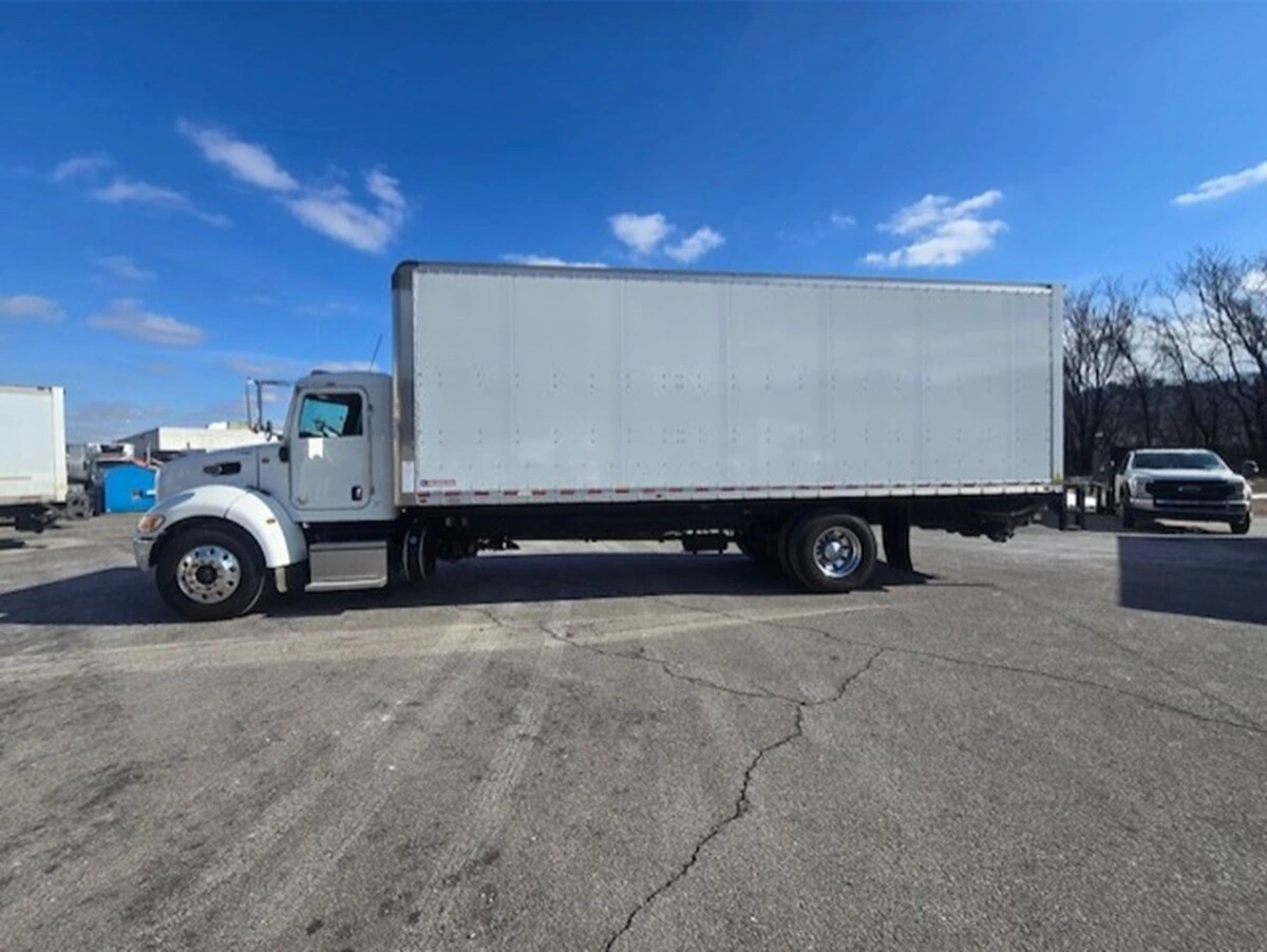 2022 Peterbilt 337 - image 2