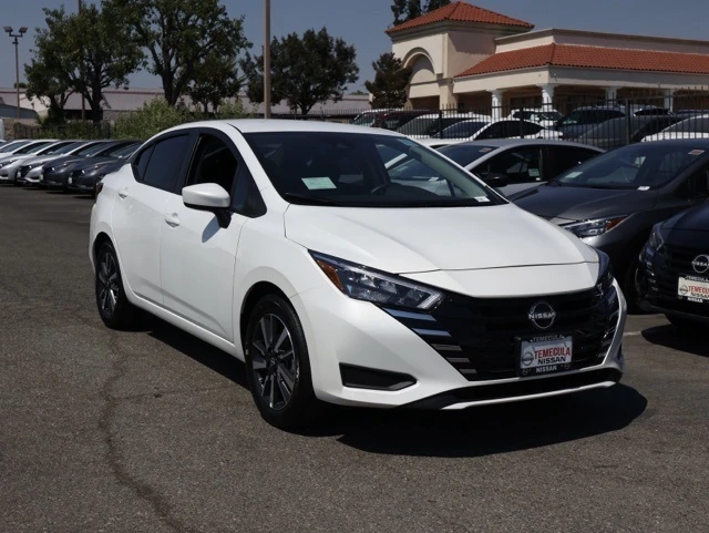 2025 Nissan Versa SV's photo