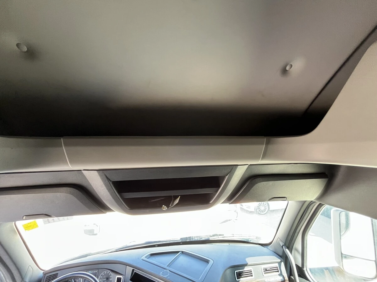 2022 Freightliner Cascadia - image 41