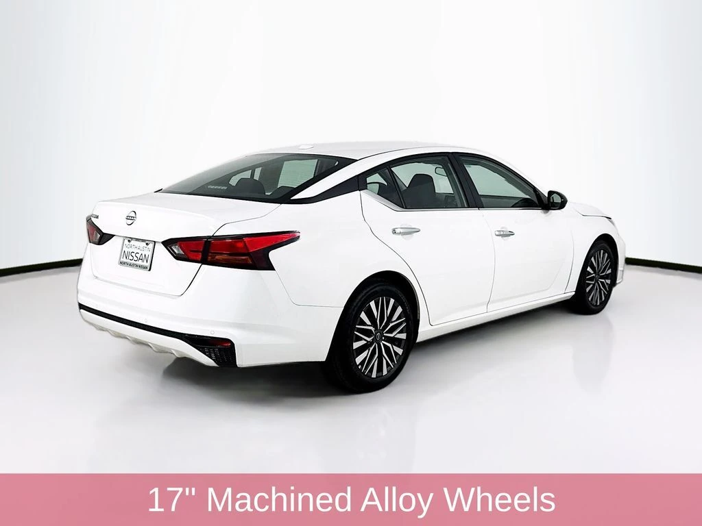 2025 Nissan Altima SV - Photo 7