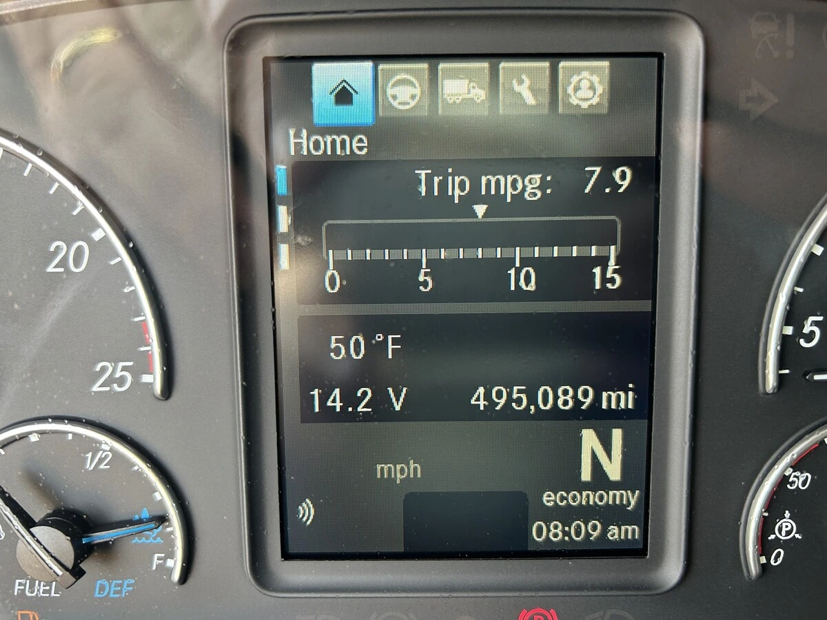 2023 Freightliner Cascadia - image 21