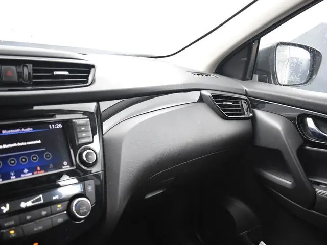 2022 Nissan Rogue Sport SV photo 19