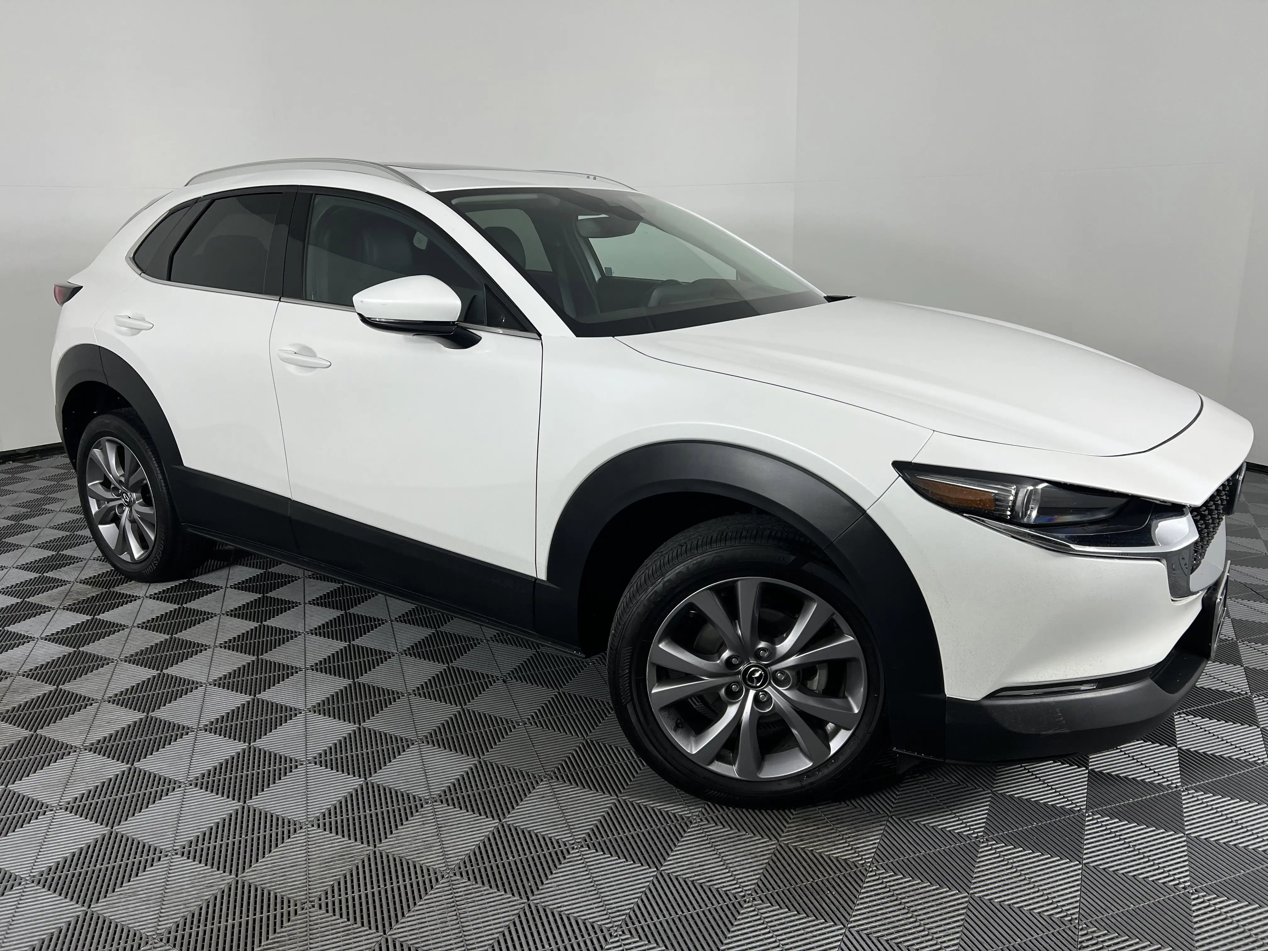 2021 Mazda CX-30 Premium photo 2