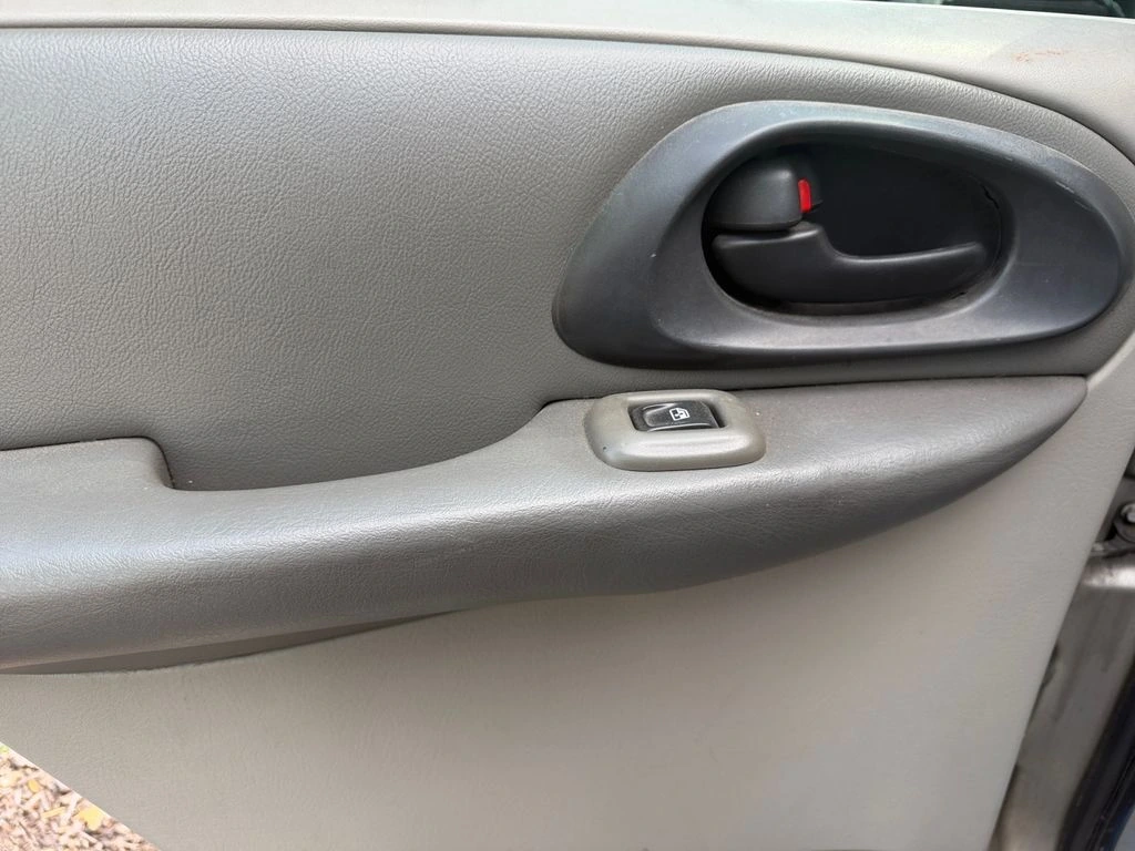 2002 Chevrolet TrailBlazer LS - Photo 29