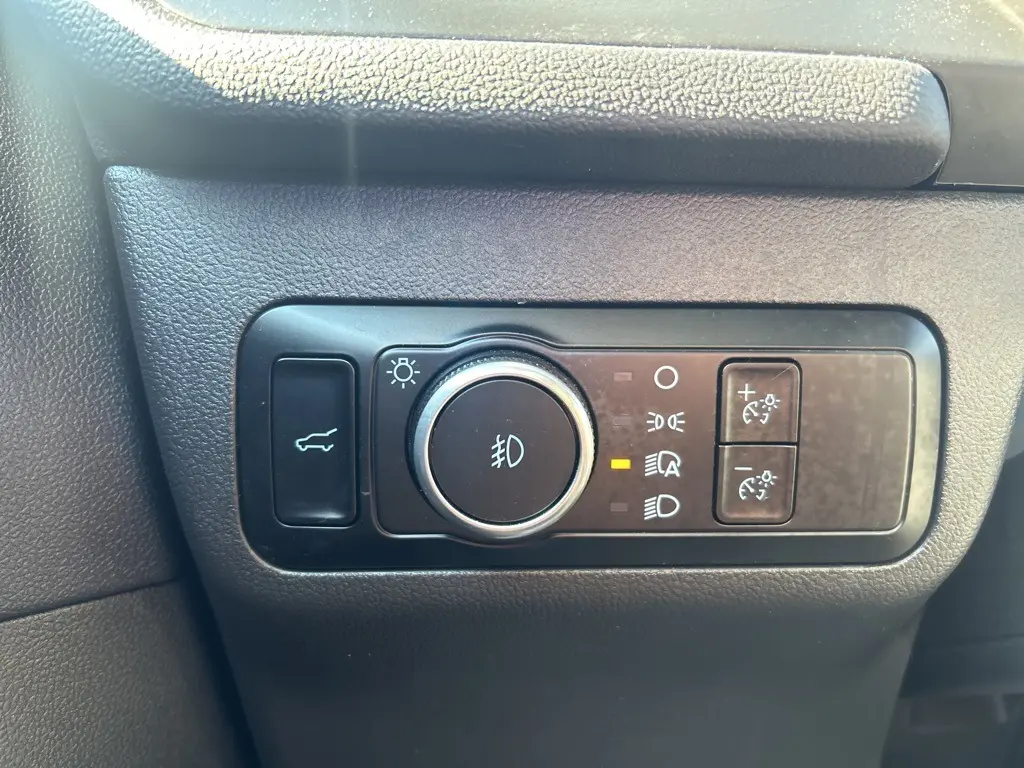 2023 Ford Escape ST-Line Select photo 27