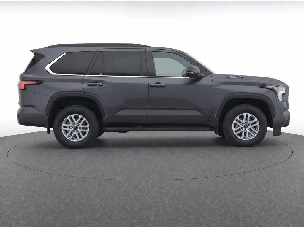 2025 Toyota Sequoia SR5 - Photo 8