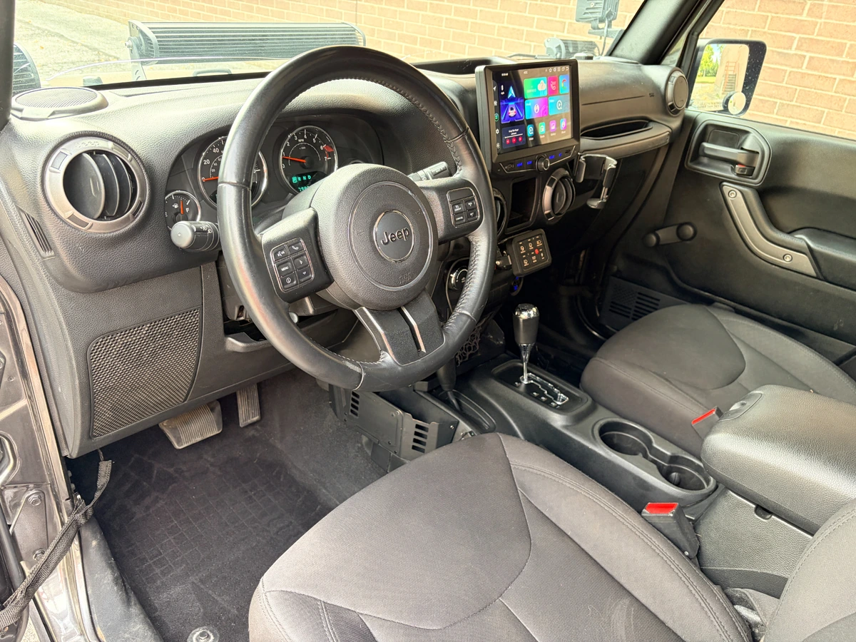 2017 Jeep Wrangler Unlimited Sport - Photo 13
