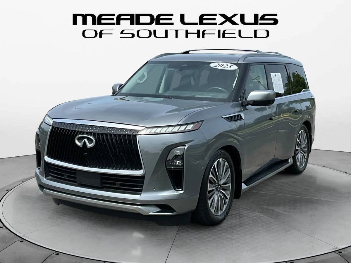 2025 INFINITI QX80 Sensory 4WD's photo