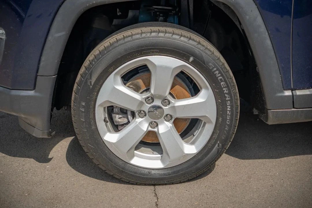 2018 Jeep Compass Latitude - Photo 19