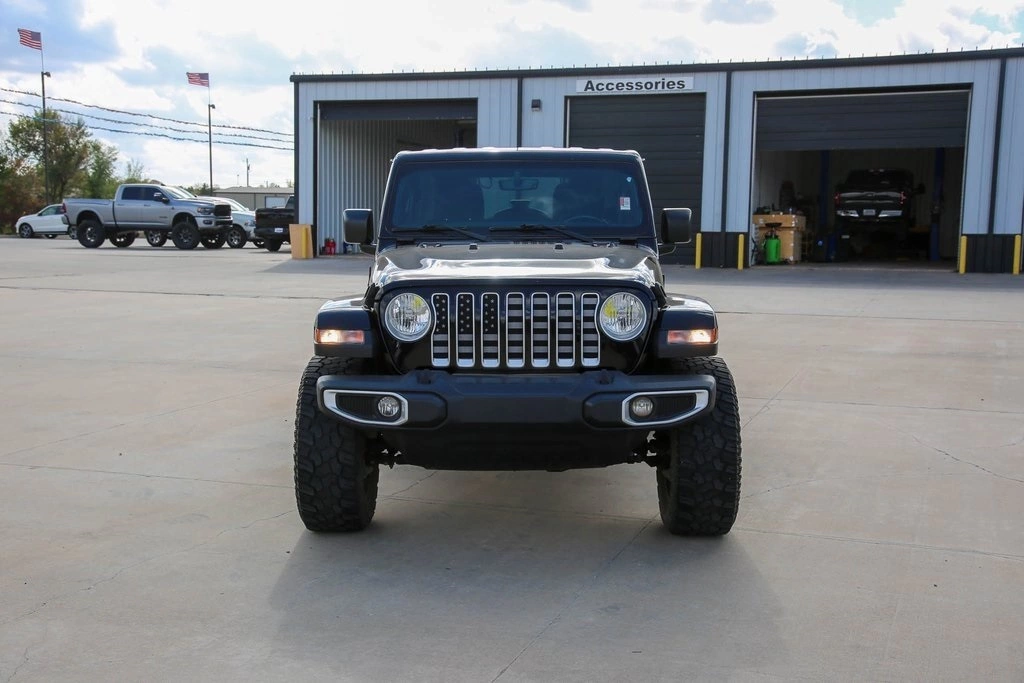 Used 2020 Jeep Wrangler Unlimited Sahara with VIN 1C4HJXEN7LW116052 for sale in Bartlesville, OK