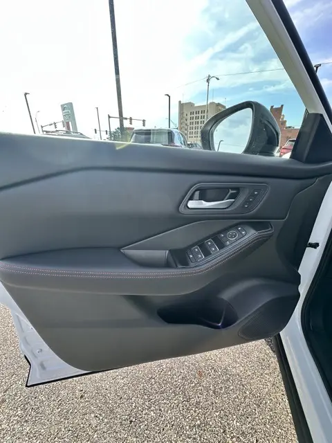 2026 Nissan Rogue SV photo 19