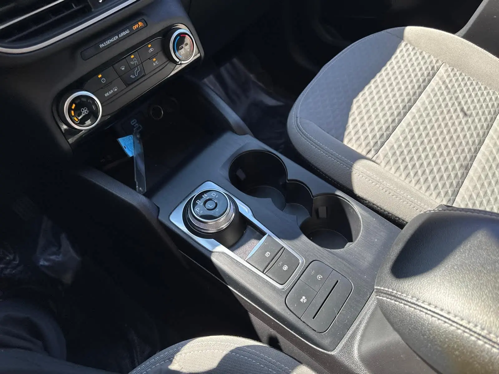 2022 Ford Escape SE photo 24