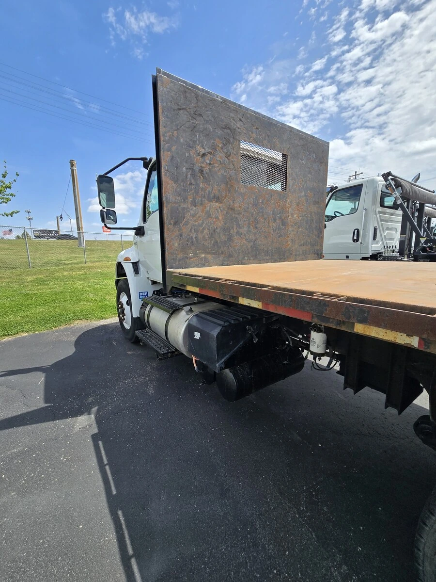 2021 International MV - image 5