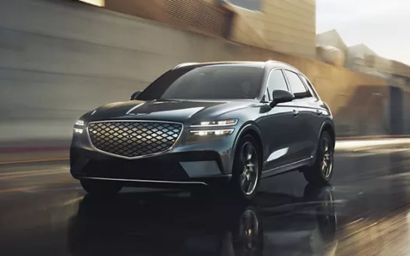 The 2025 Genesis Electrified GV70 vs 2025 Cadillac LYRIQ near Hutchinson, KS