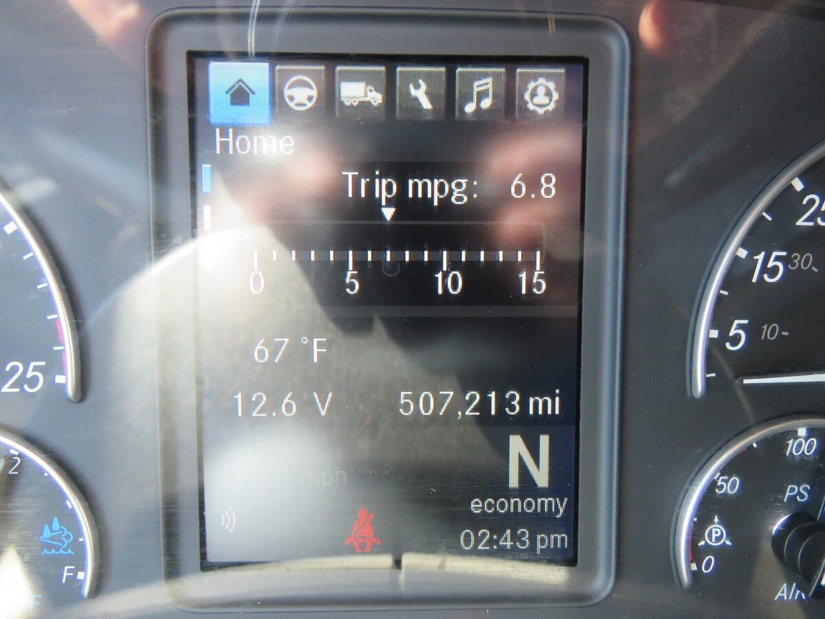 2022 Freightliner Cascadia - image 22