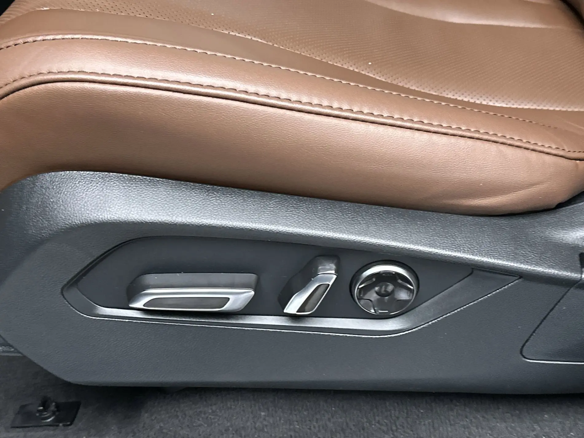 2023 Acura MDX SH-AWD Technology photo 12