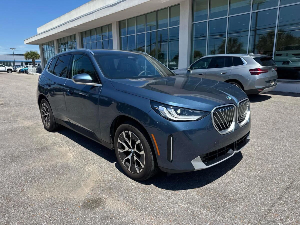 2025 BMW X3 30 XDRIVE's photo