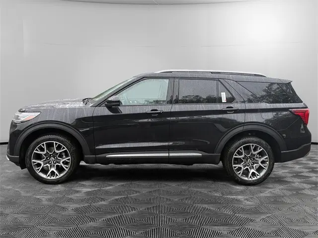 2025 Ford Explorer Platinum photo 2