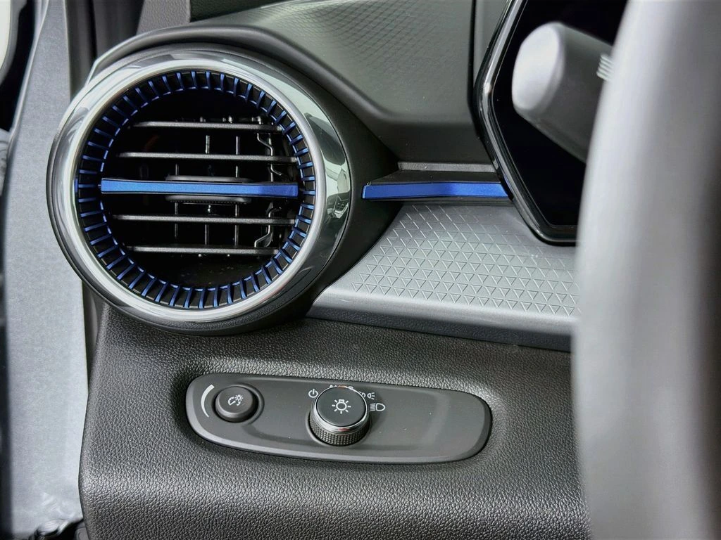 2026 Chevrolet Trax LT - Photo 10