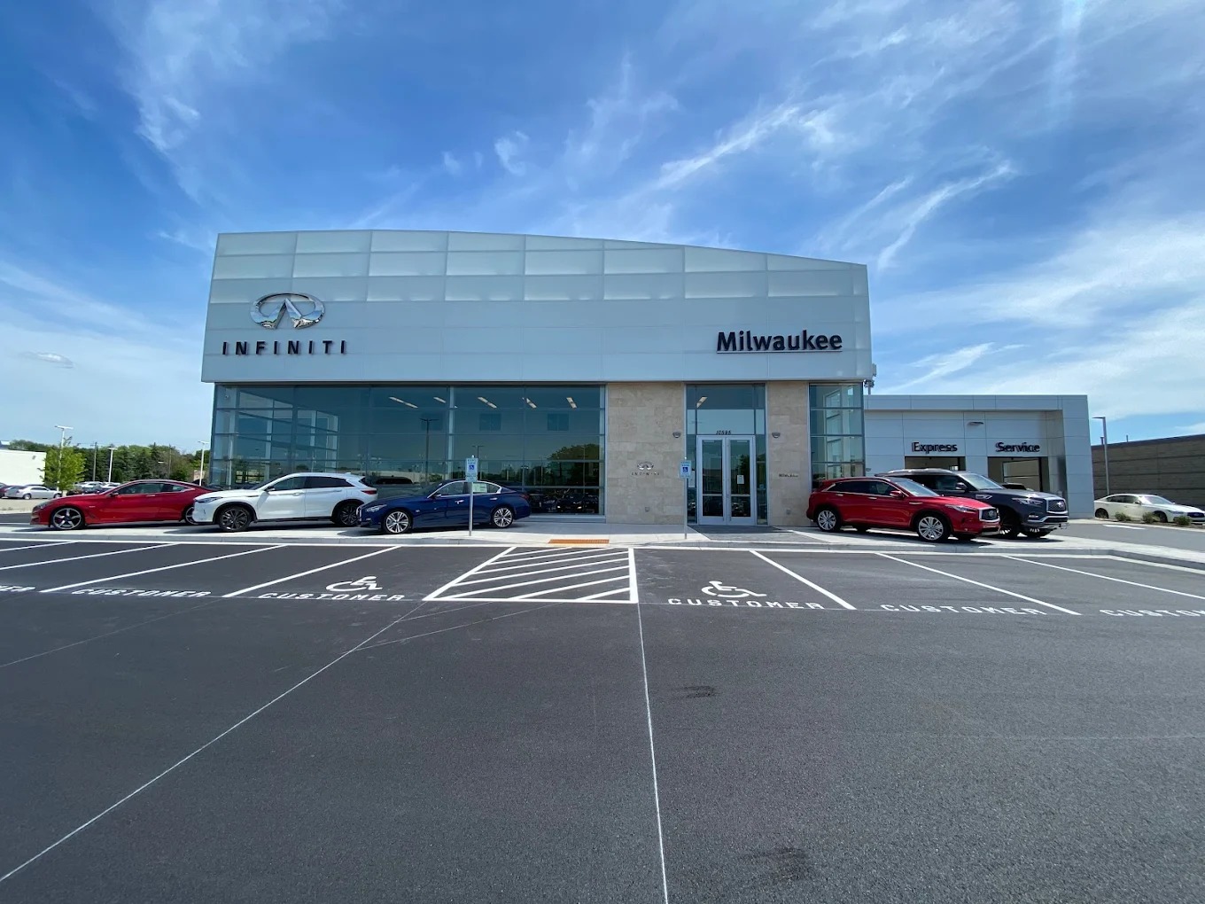 Lupient INFINITI Milwaukee