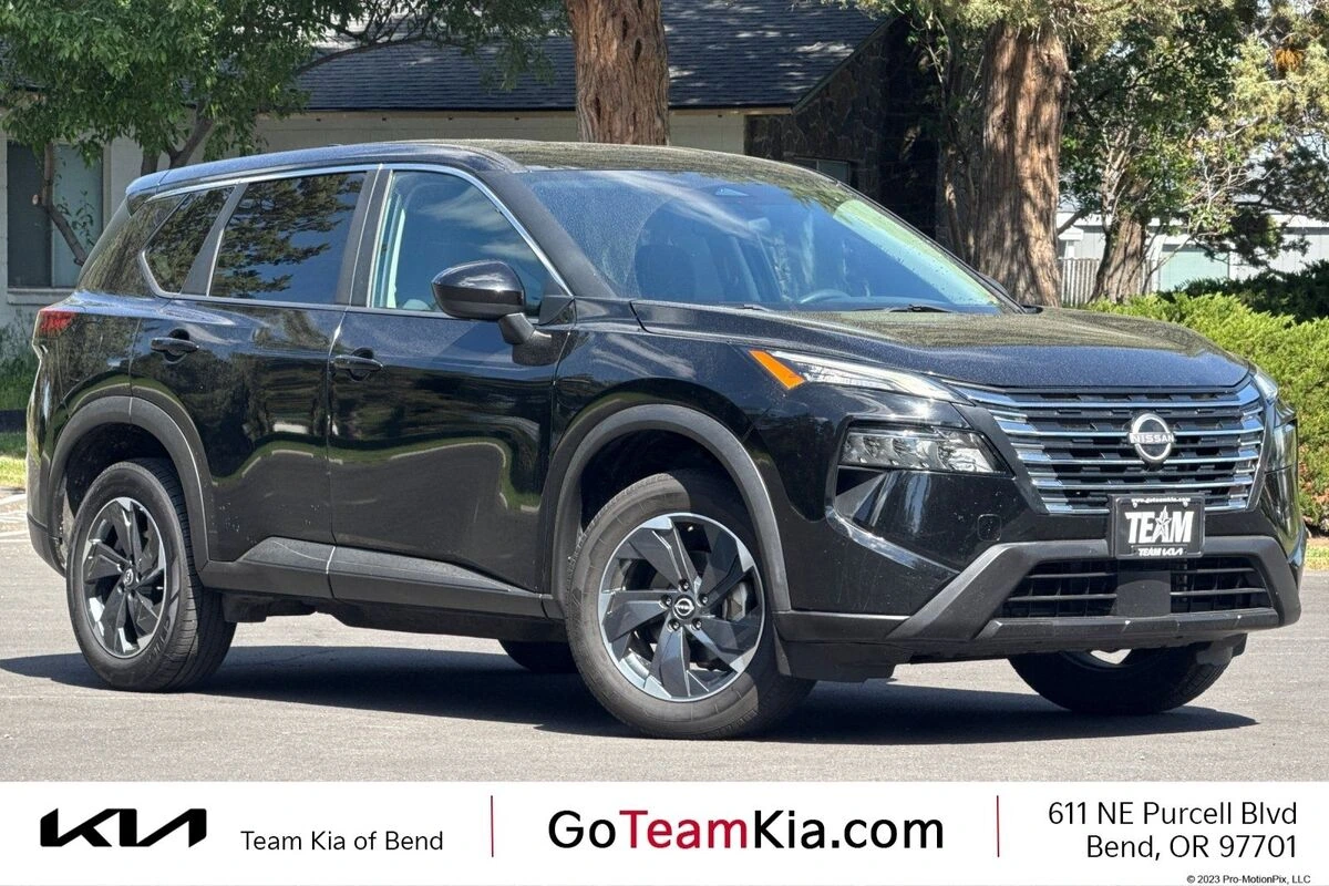 2024 Nissan Rogue SV AWD's photo