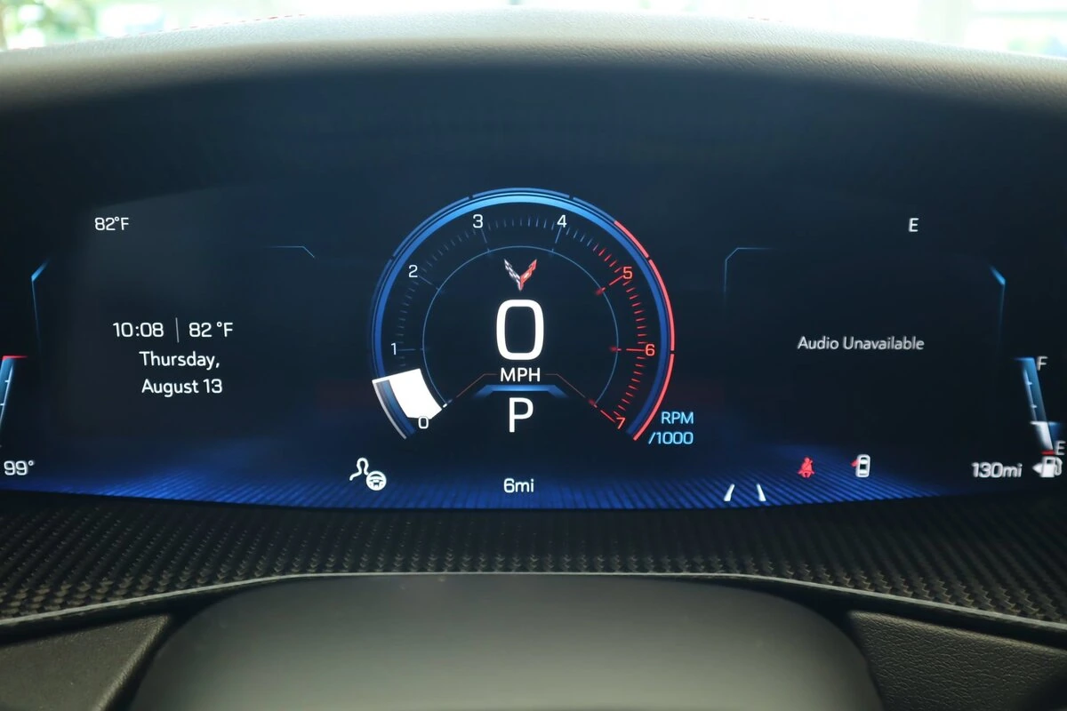 2027 Chevrolet Corvette 2LT - Photo 8