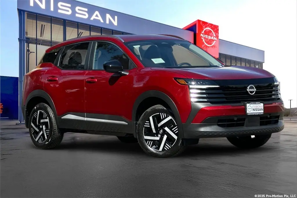 2026 Nissan Kicks SV photo 2
