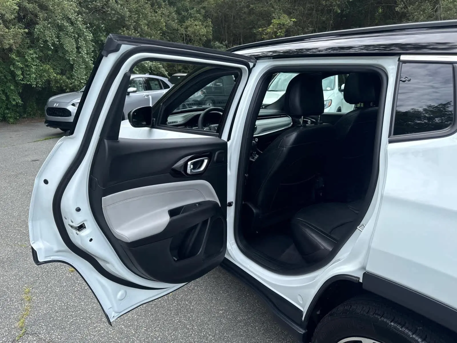 2023 Jeep Compass Limited photo 29