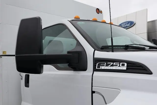 2026 Ford F-750 photo 23