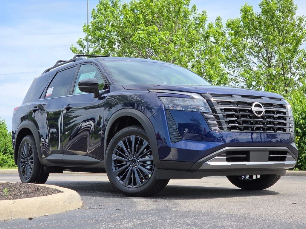 2026 Nissan Pathfinder SL 4WD's photo
