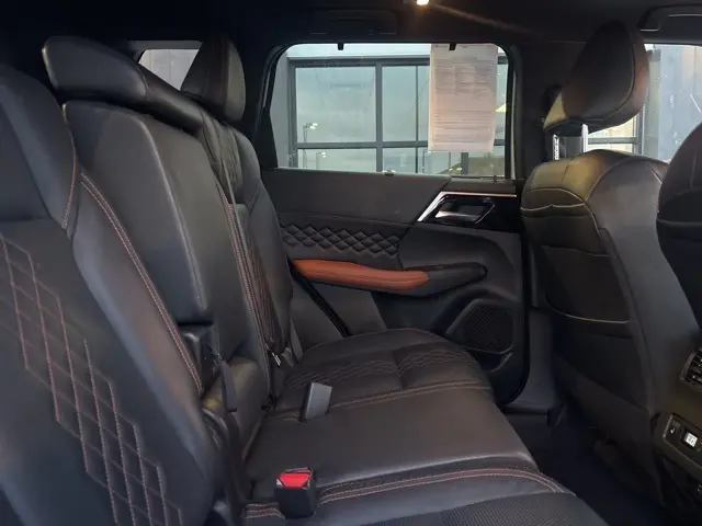 2022 Mitsubishi Outlander SEL GT photo 13