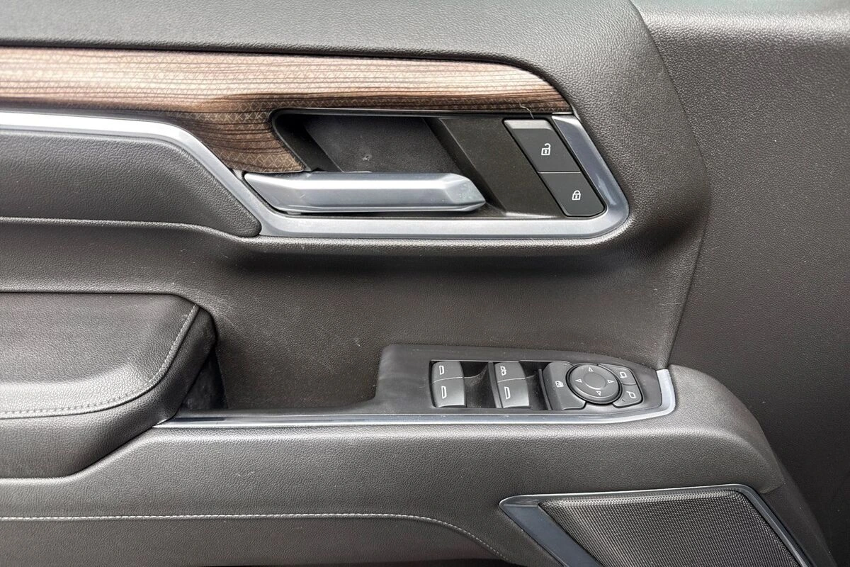2022 Chevrolet Silverado 1500 RST - Photo 11
