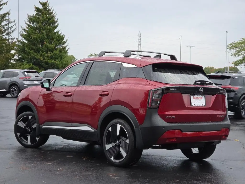 2026 Nissan Kicks SR photo 17