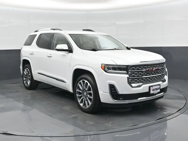2023 GMC Acadia Denali AWD's photo