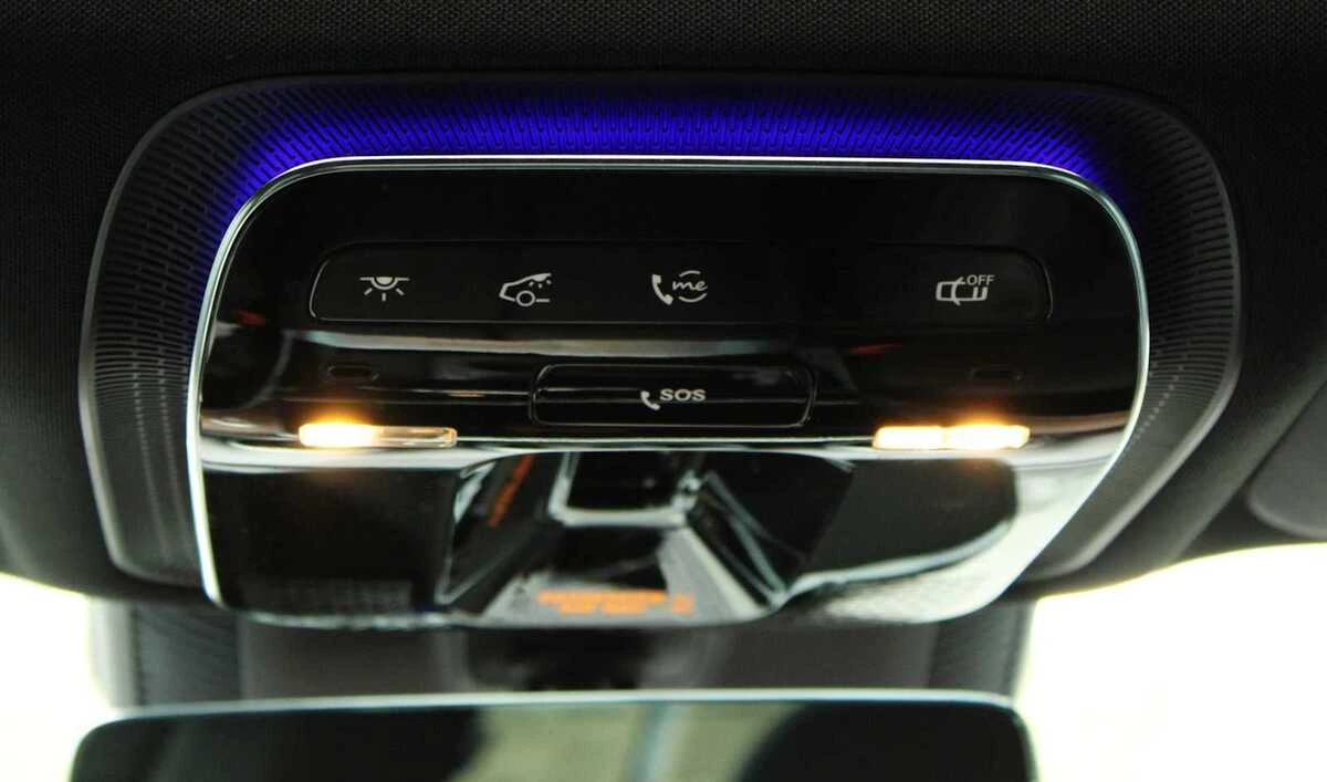 2025 Mercedes-Benz C-Class Sedan C 300 - Photo 39