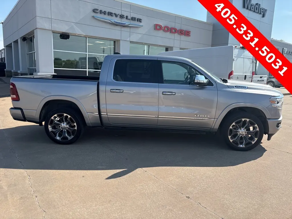 2022 Ram 1500 Limited photo 2