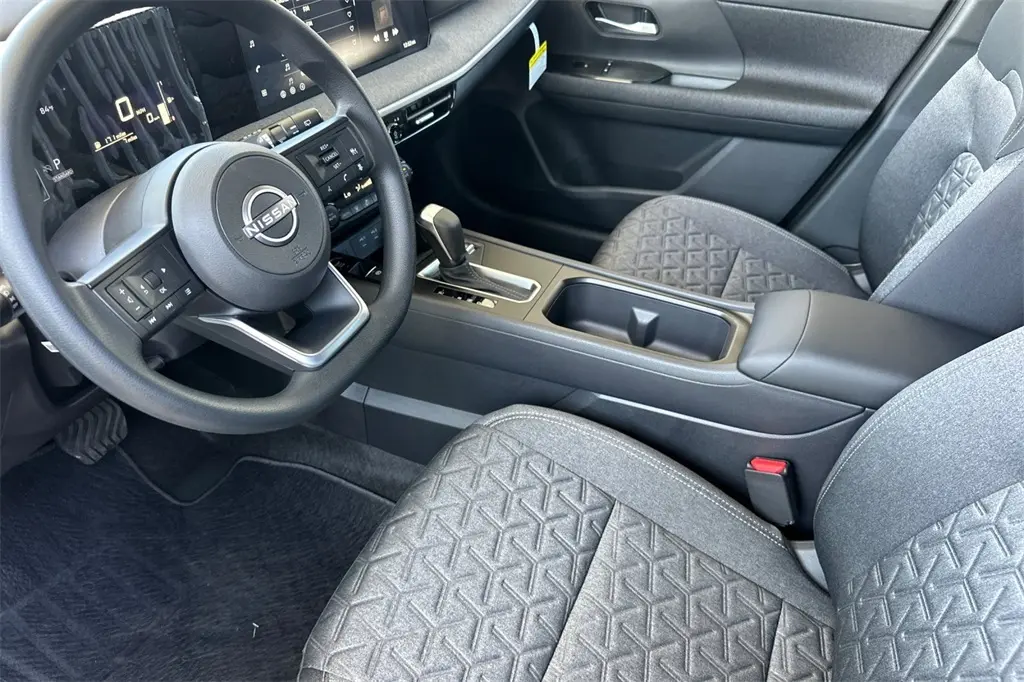 2026 Nissan Kicks SV photo 8