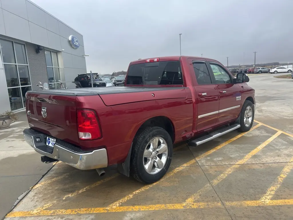 2014 Ram 1500 SLT photo 2