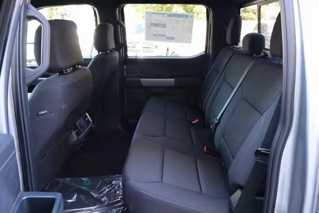 2025 Ford F-150 XLT photo 12