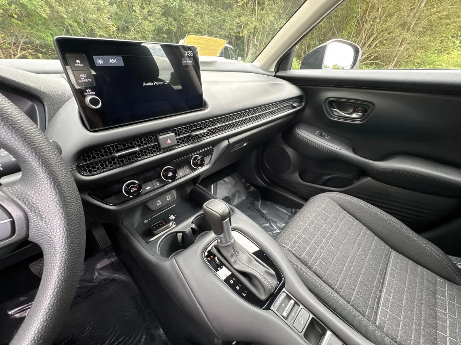 2026 Honda HR-V LX photo 24