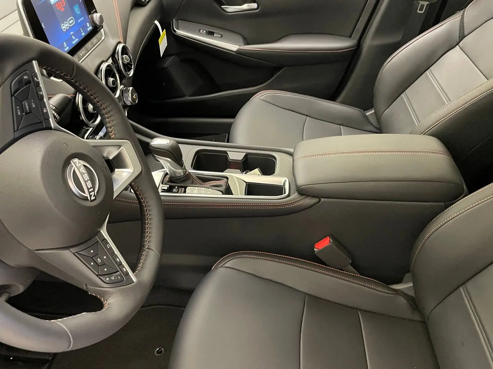 2025 Nissan Sentra SR photo 16