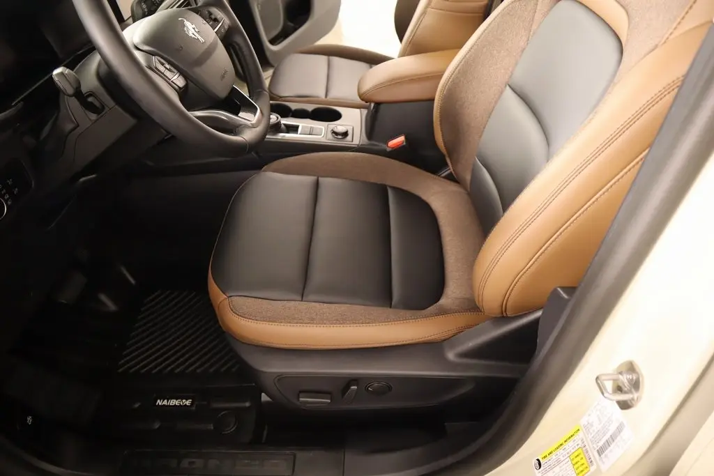 2025 Ford Bronco Sport Outer Banks photo 12